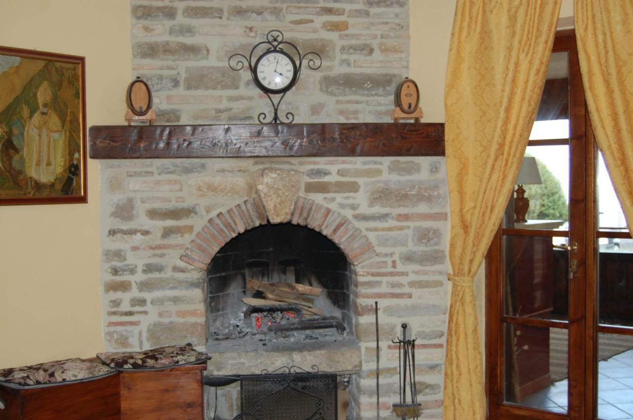 Agriturismo Countryhouse Le Giare Gubbio Exteriér fotografie
